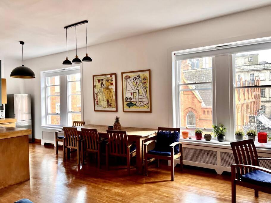 Charming City Townhouse Дублин Экстерьер фото
