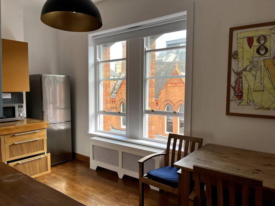 Charming City Townhouse Дублин Экстерьер фото